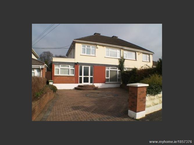 24 Kew Park, Lucan, Co. Dublin Smith Curley Estate Agents 1857376