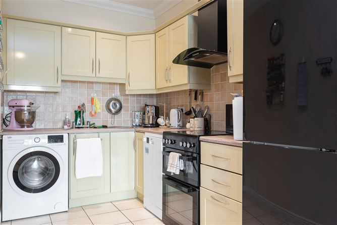 87 Beechdale Court , Ballycullen, Dublin 24