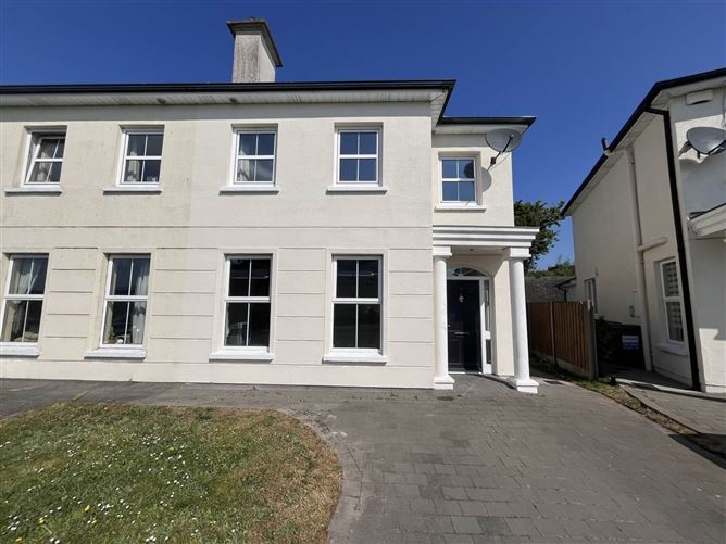 9 Longfield Avenue, Clonmel, County Tipperary
