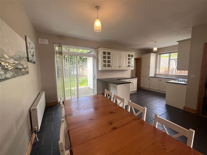 9 Longfield Avenue, Clonmel, County Tipperary
