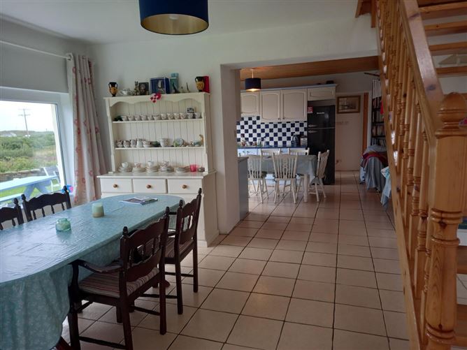 Pet paradise 6 bedhouse by sea,Vacation Rental in Galway, Ireland