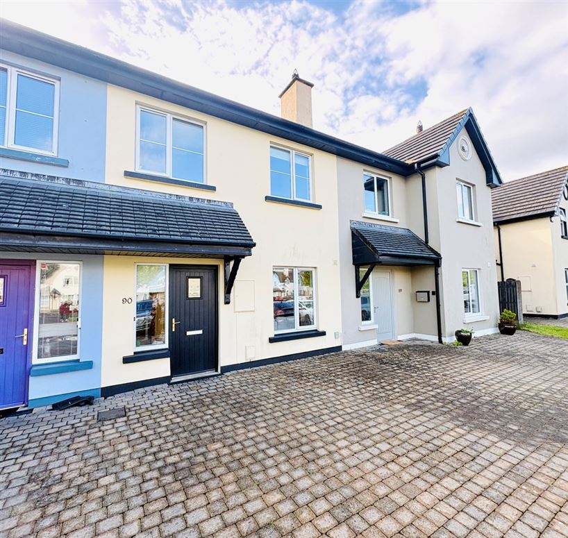 90 Carrigiseal, Clogher Failí, Tralee, Co. Kerry
