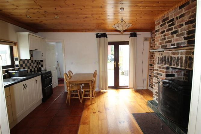 10 Tostal Avenue, Rockwell Park, Drumshanbo, Leitrim, Leitrim