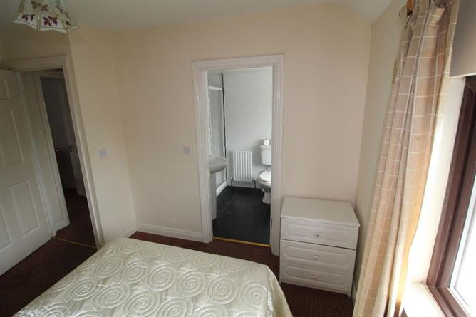 10 Tostal Avenue, Rockwell Park, Drumshanbo, Leitrim, Leitrim