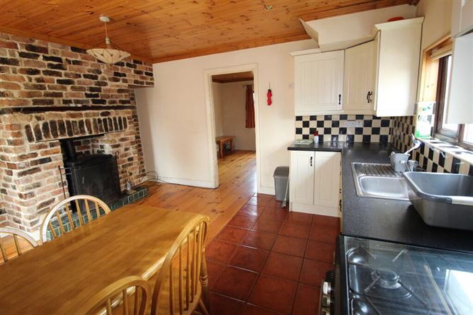 10 Tostal Avenue, Rockwell Park, Drumshanbo, Leitrim, Leitrim