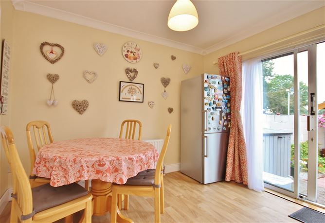 4 Ashfield Park, Kingswood, Dublin 24