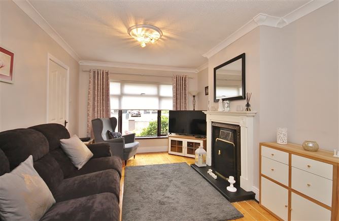 4 Ashfield Park, Kingswood, Dublin 24