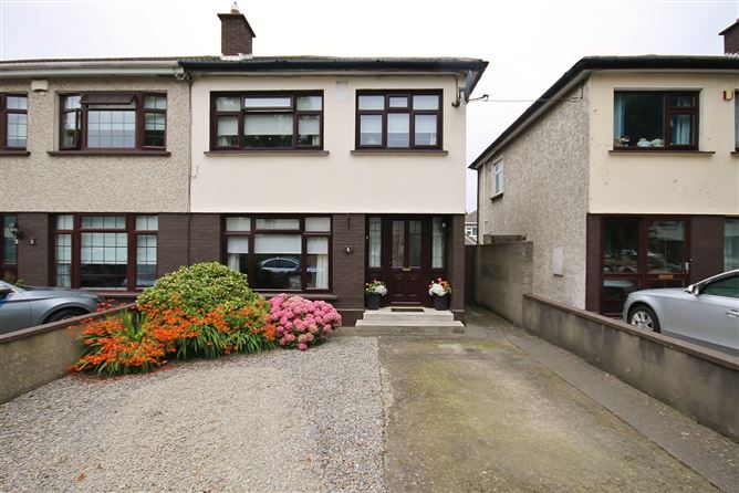 4 Ashfield Park, Kingswood, Dublin 24