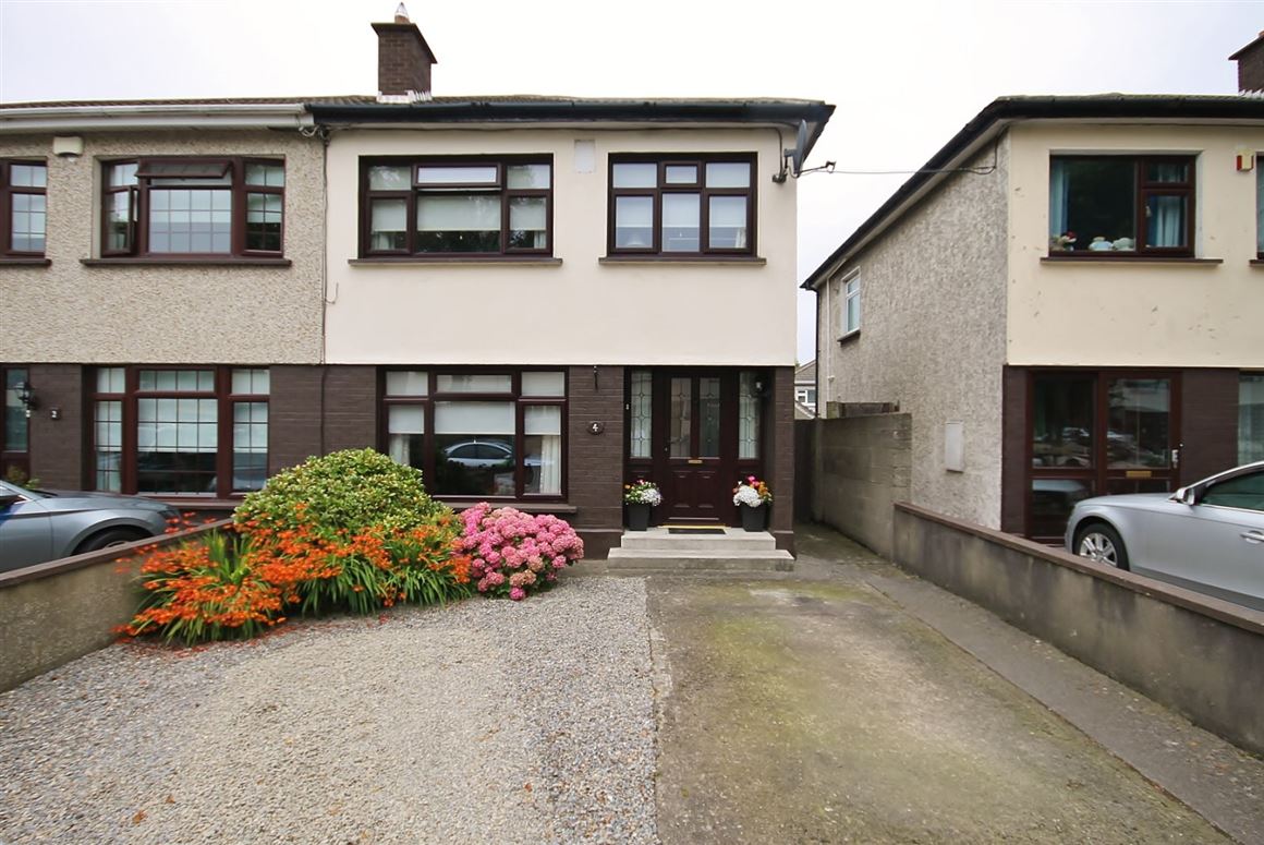 4 Ashfield Park, Kingswood, Dublin 24