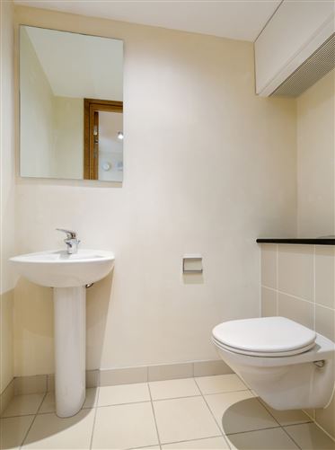 3 Killashee House, Spencer Dock, IFSC, Dublin1