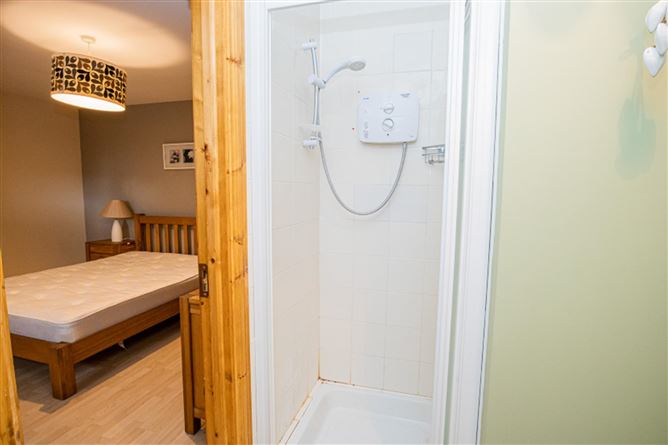 7 Sandycove PH 2, Ballymoney, Co. Wexford