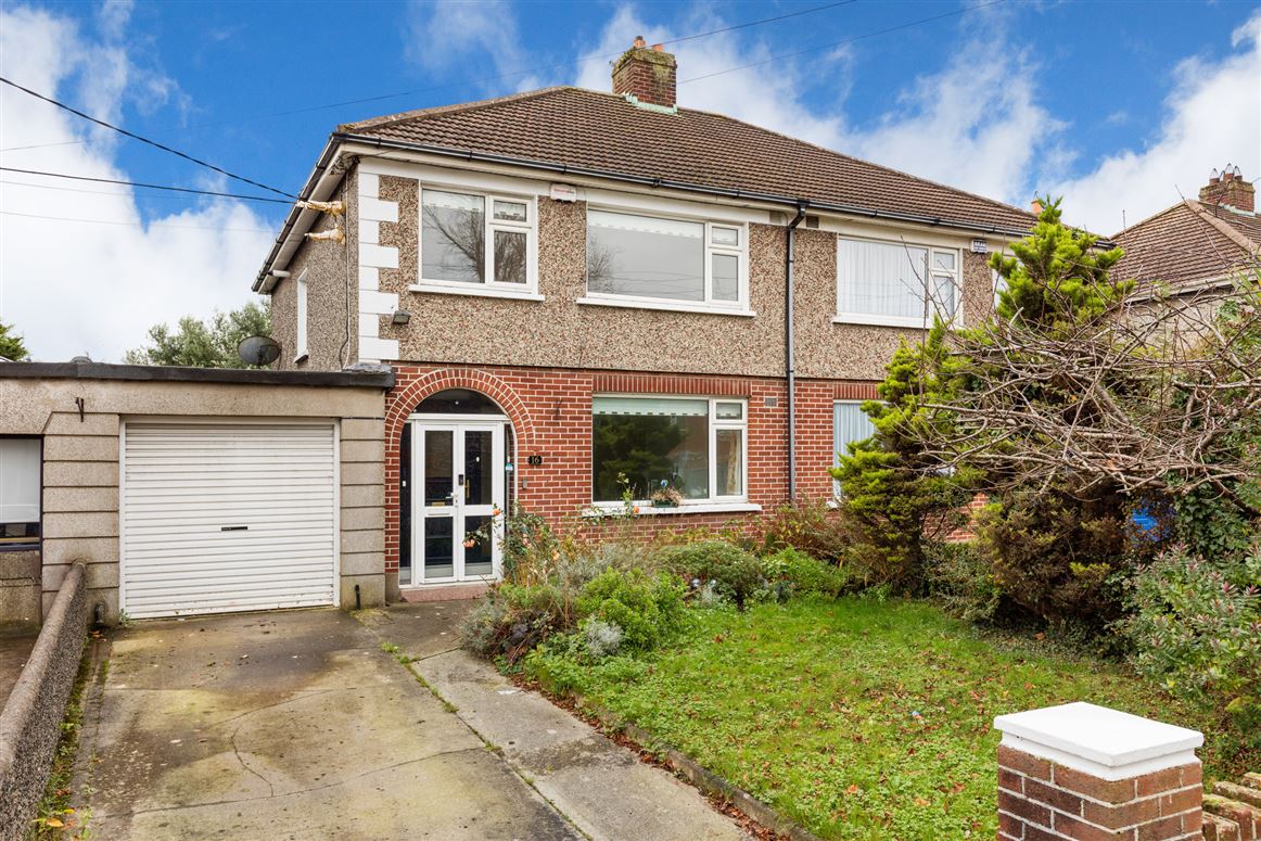 16 Brookwood Grove, Artane, Dublin 5
