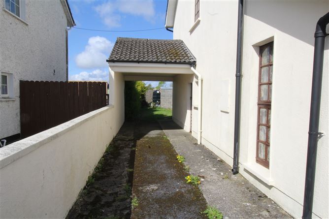 89 College Park, Longford, Longford