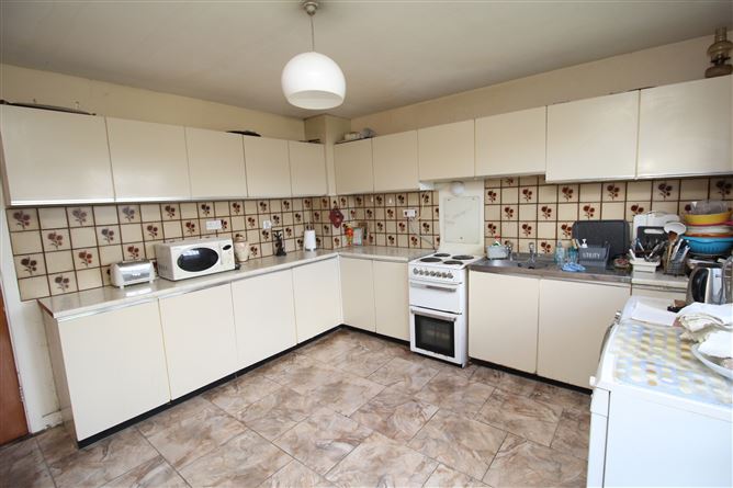 89 College Park, Longford, Longford