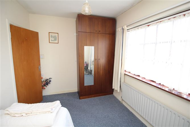 89 College Park, Longford, Longford