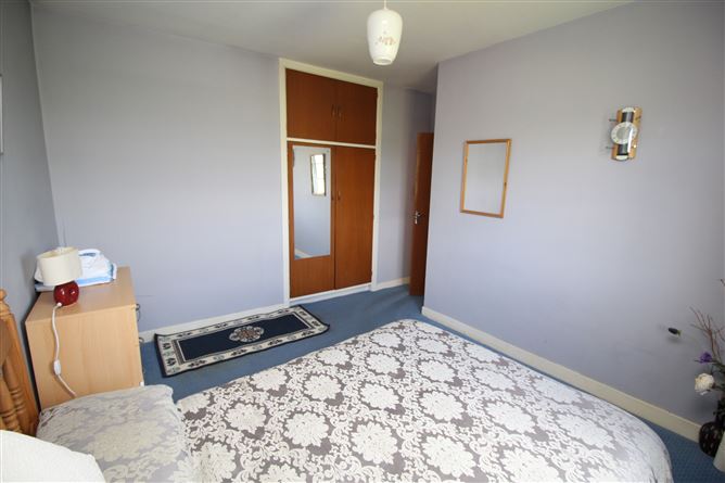 89 College Park, Longford, Longford