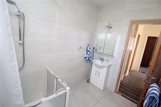 89 College Park, Longford, Longford