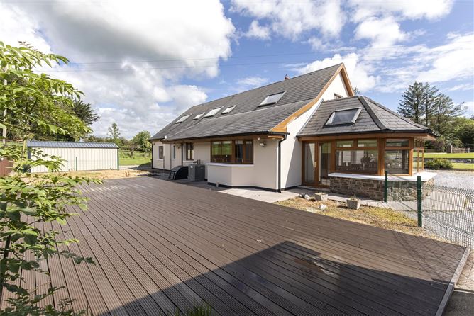 Kenby, Ballyvaloon, Grenagh, Co. Cork