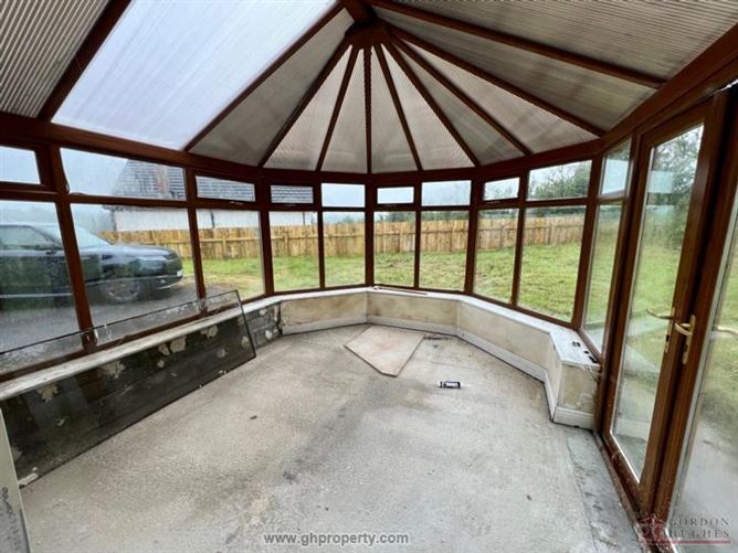 No.2 Radharc Na Bhaile, Dowra road, Drumshanbo, Co.Leitrim 