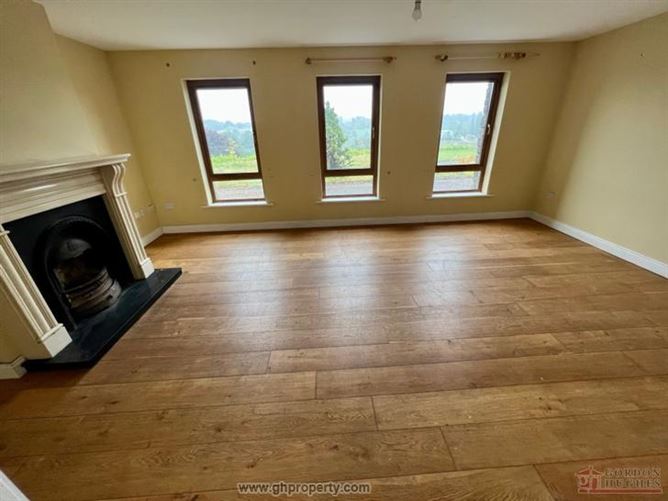 No.2 Radharc Na Bhaile, Dowra road, Drumshanbo, Co.Leitrim 