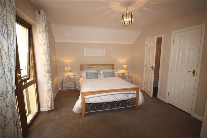 No 2 Clifden Court,H71TD40, Clifden, Galway