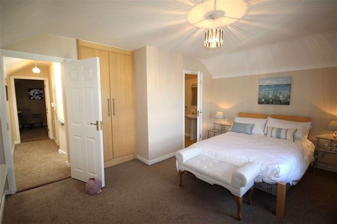 No 2 Clifden Court,H71TD40, Clifden, Galway