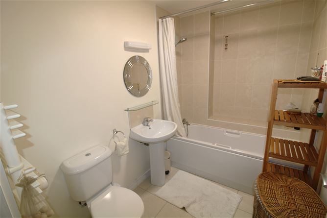 6 Weavers Hall, Clonsilla,   Dublin 15