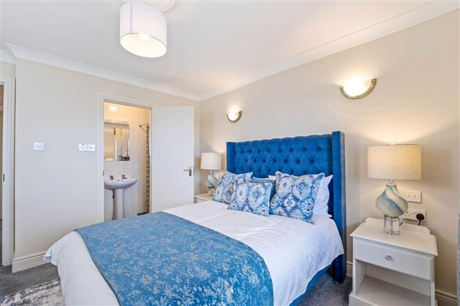 9 Bayview Court, Loughatalia, Galway, County Galway