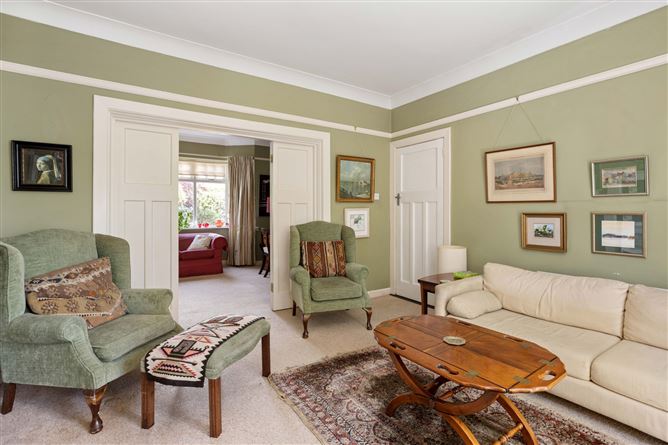 https://photos-a.propertyimages.ie/media/6/7/5/4999576/9cd550d1-60cc-43fb-9576-4cecf39d5e2f_l.jpg