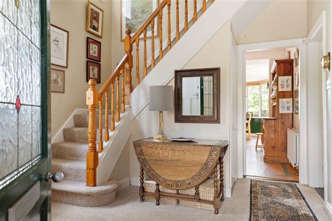 https://photos-a.propertyimages.ie/media/6/7/5/4999576/9cd550d1-60cc-43fb-9576-4cecf39d5e2f_l.jpg