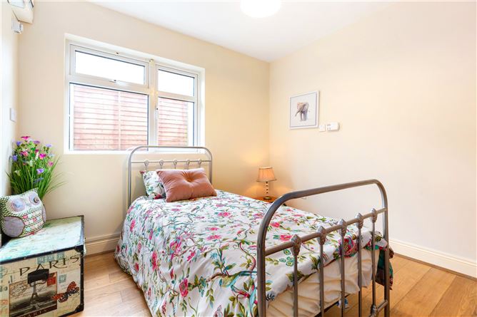 10A Arch Villas, Victoria Road, Greystones