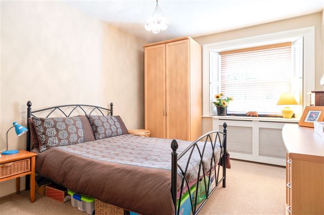 2 Wyvern House, Killiney, Co. Dublin