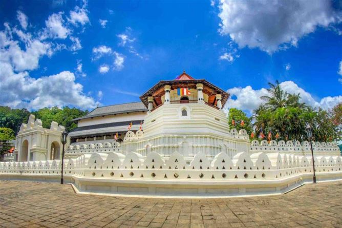 Private, Kadugannawa, Kandy District