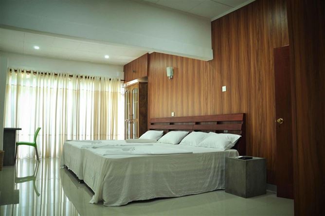 Private, Kadugannawa, Kandy District