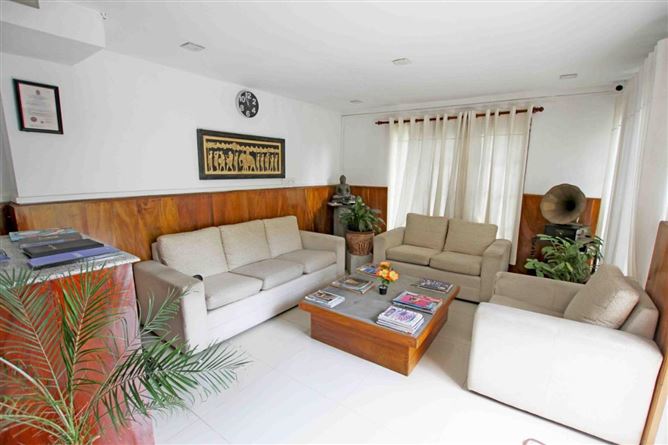 Private, Kadugannawa, Kandy District