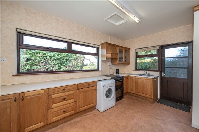 Neidín, 96 Earlswood Estate, The Lough, Cork City