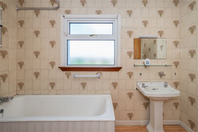 Neidín, 96 Earlswood Estate, The Lough, Cork City