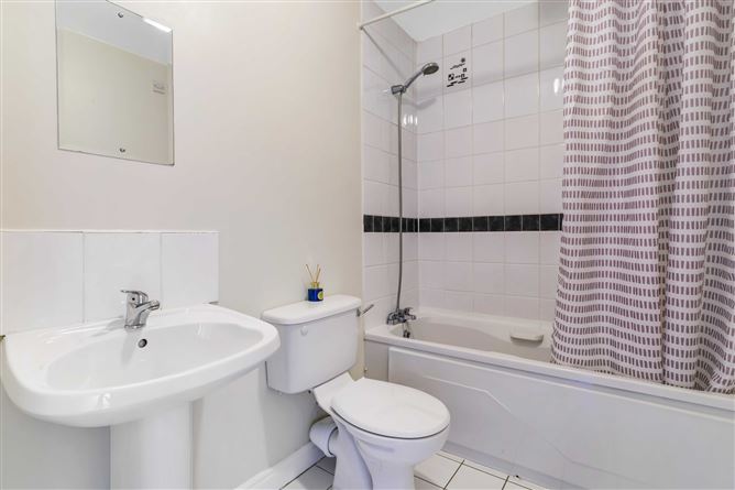 29 Johnston Court, Church Street, Cavan