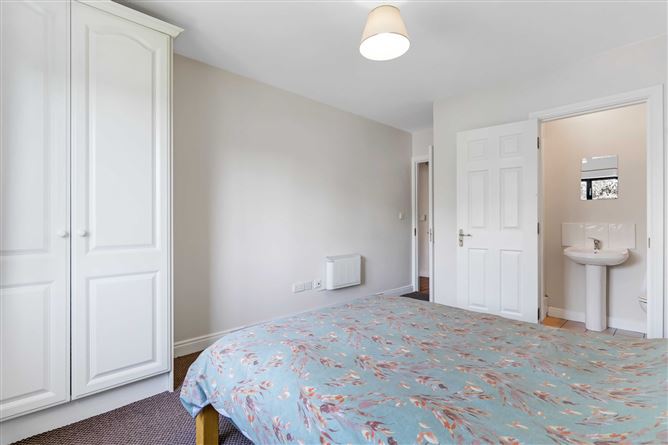Photo 6 of 18 — 29 Johnston Court, Church Street, Cavan