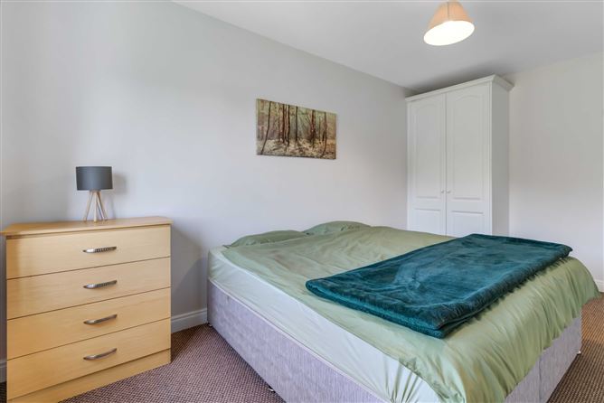 Photo 9 of 18 — 29 Johnston Court, Church Street, Cavan