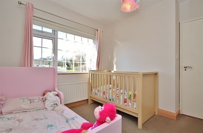 38 The Grove, Kingswood Heights, Dublin 24