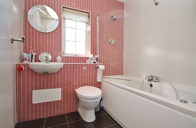 38 The Grove, Kingswood Heights, Dublin 24