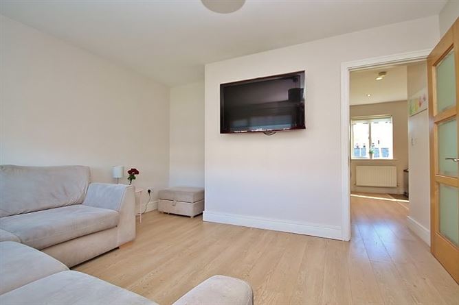 38 The Grove, Kingswood Heights, Dublin 24