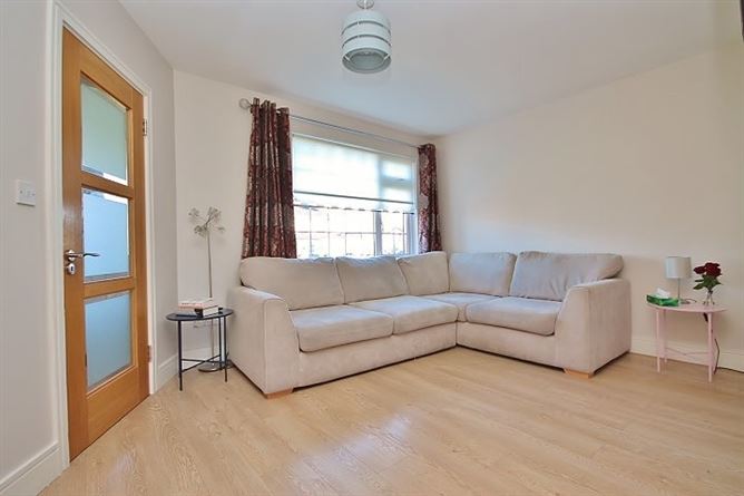 38 The Grove, Kingswood Heights, Dublin 24