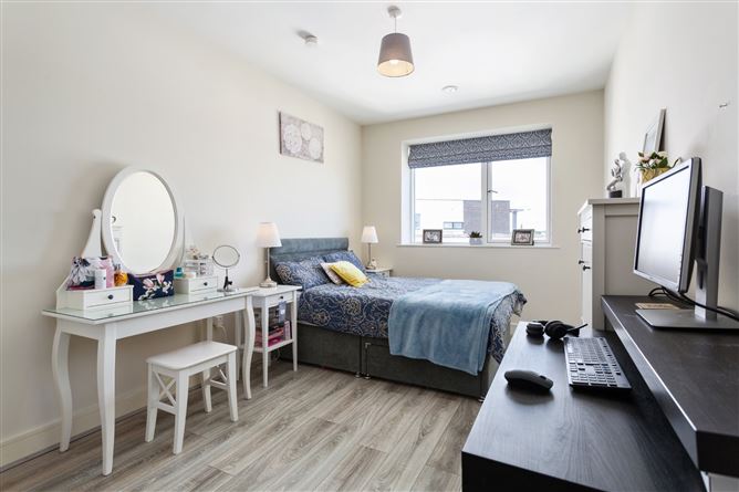 16 Orchard Hall, Castleknock, Dublin 15