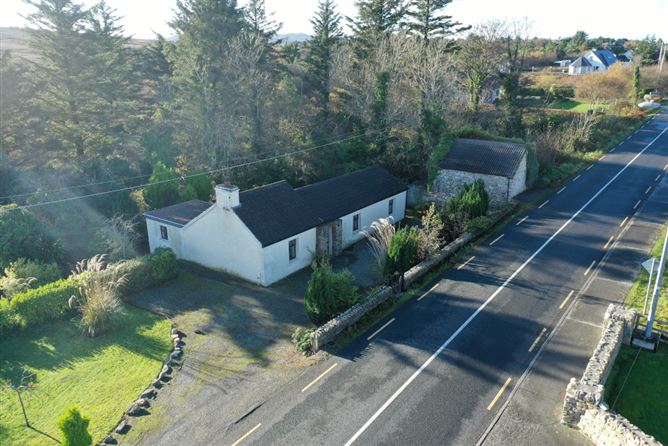 Chapel Road, Dungloe, Donegal