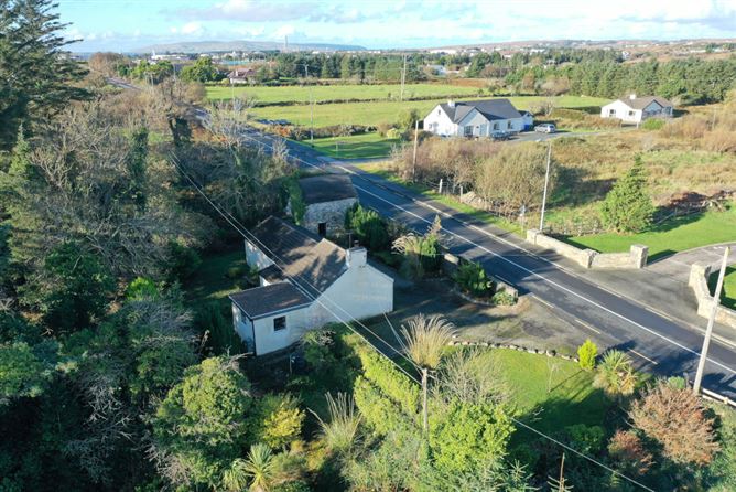 Chapel Road, Dungloe, Donegal
