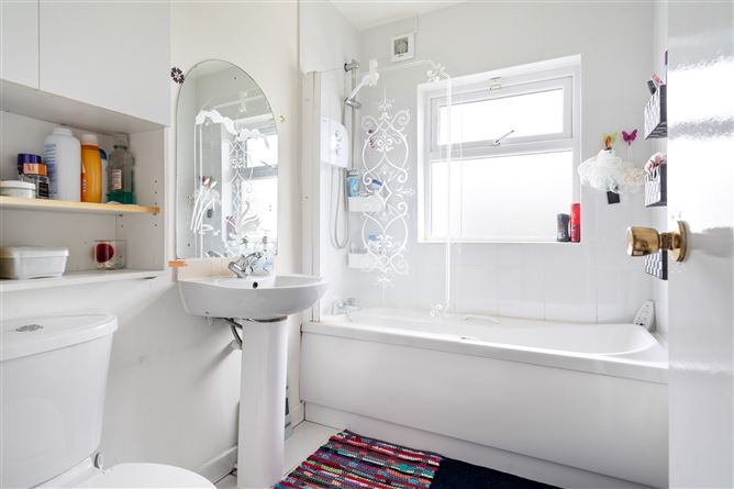 43 The Lawn, Woodbrook Glen, Bray, Wicklow