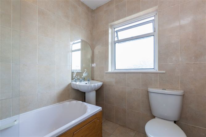 5 Riverside Avenue, Clonshaugh, Dublin 17