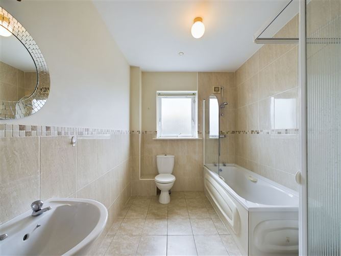 17 Inis Clair, Kildysart Road, Ennis, Co. Clare